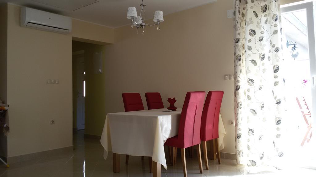 Apartman Viktorija Apartment Vodice Exterior photo